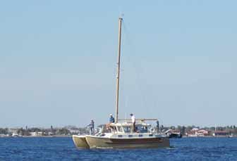 Catamaran motorsailer