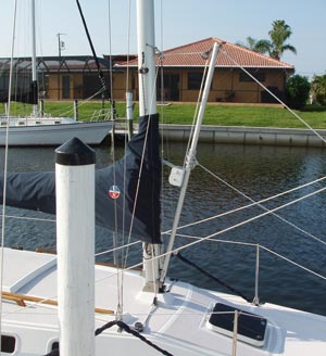 The MacGregor mast raising pole and how it is attached to the mast.