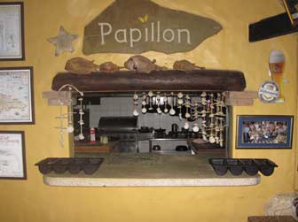 Papillon Service Window